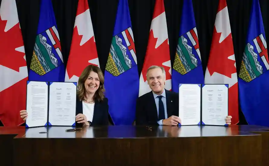 Canada’s prime minister and Alberta’s premier sign pipeline deal that could reverse oil tanker ban